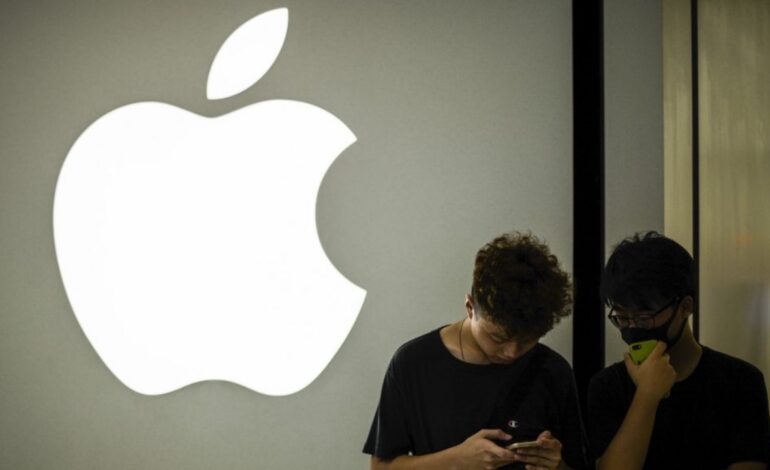 Se desploman acciones de Apple y mercados tecnológicos registran caídas