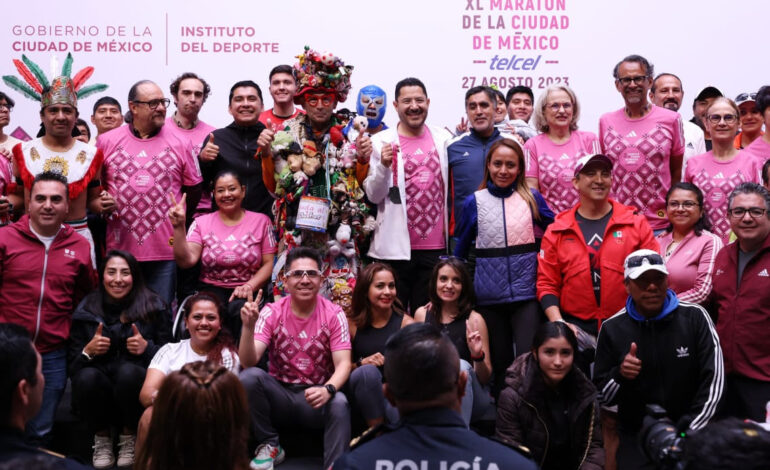 Invita Martí Batres a corredores y capitalinos a participar en la edición 40 del Maratón de la Ciudad de México Telcel 20223