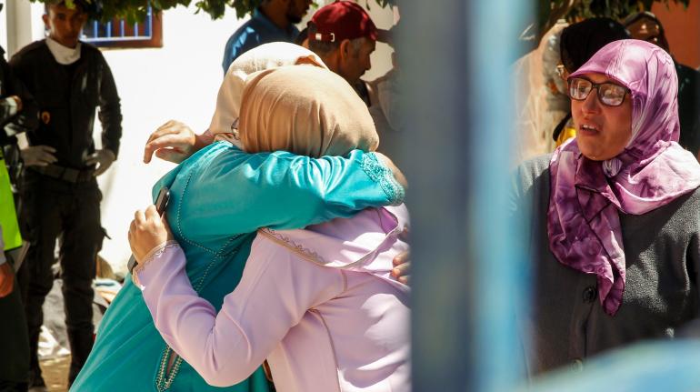 Terremoto en Marruecos deja más de 1,000 muertos y 1,200 heridos